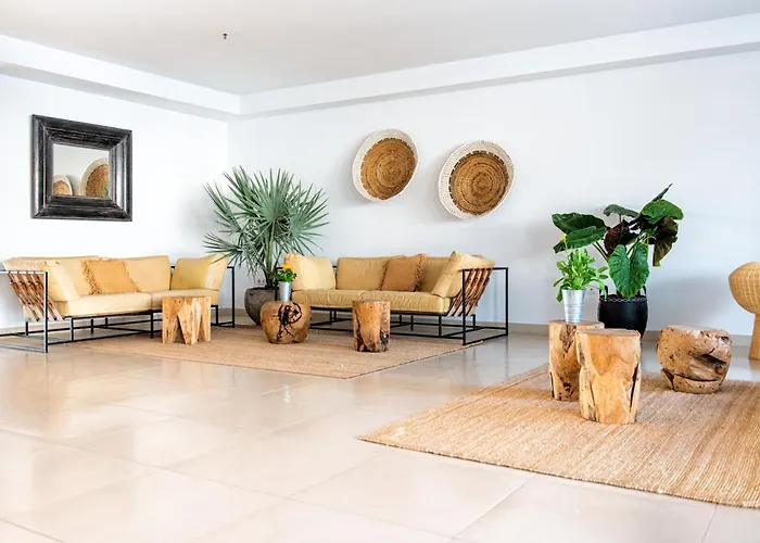 Atlantic Aparthotel 4*