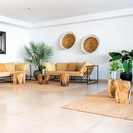 Atlantic Lägenhetshotell 4*